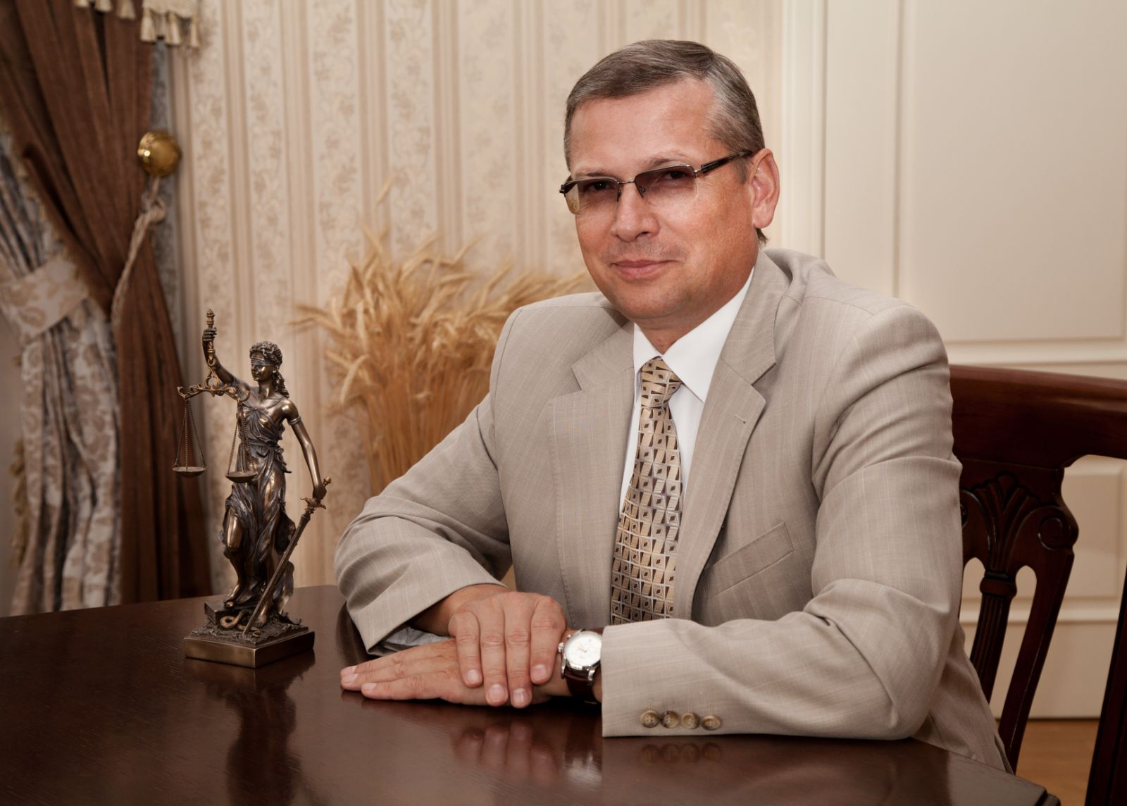 Геннадій Пампуха - Міжнародний арбітр, Адвокат, Судовий Експерт